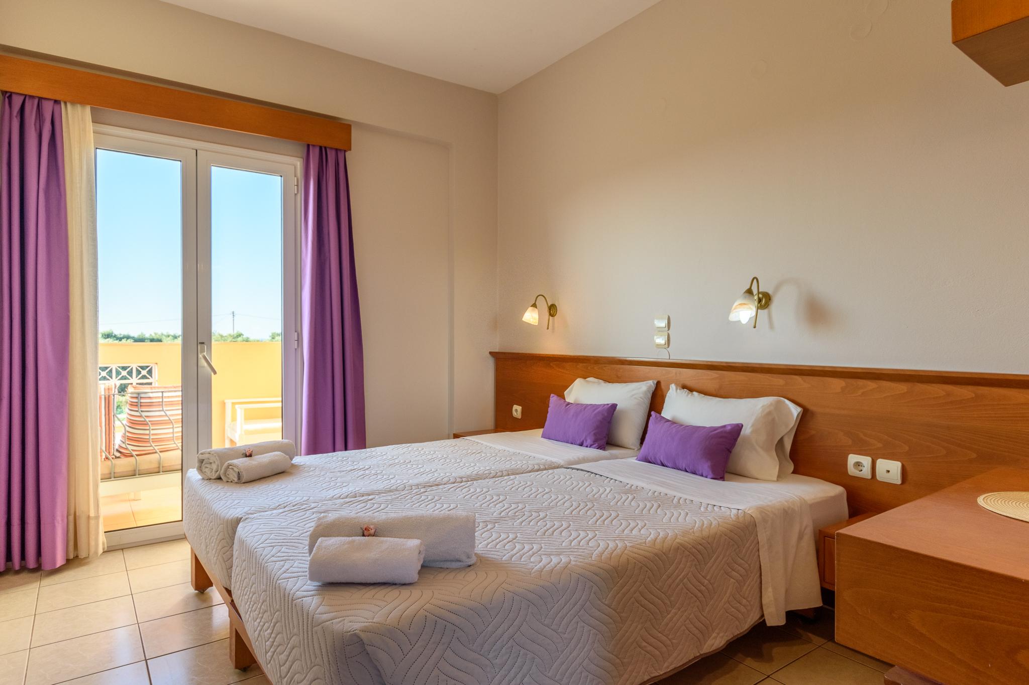 Danelis Studios & Apartments 말리아 외부 사진