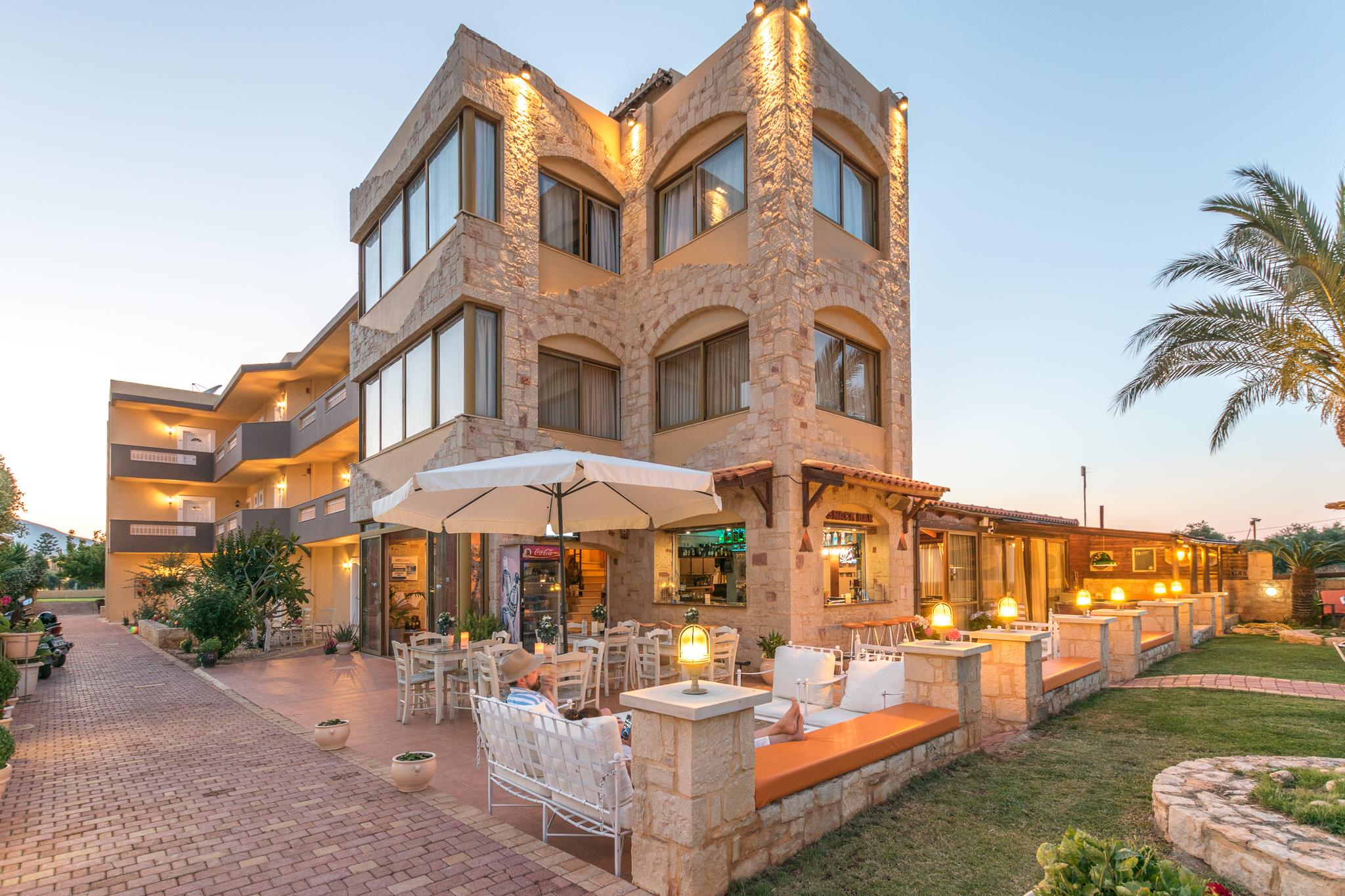 Danelis Studios & Apartments 말리아 외부 사진